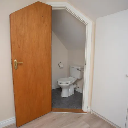 Village No 32 By Trident Homes Semesterbostad *